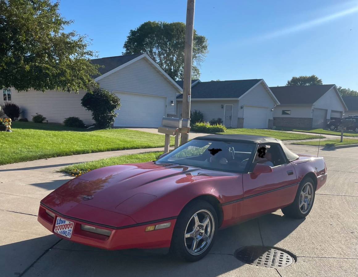 Chevrolet-corvette-convertible-1989-red-1