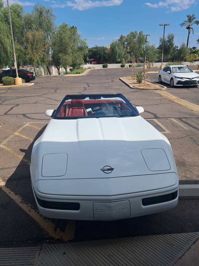Chevrolet-corvette-convertible-1992-white-2