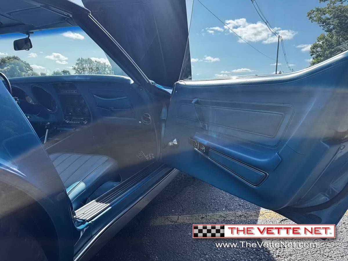 Chevrolet-corvette-coupe-1970-15