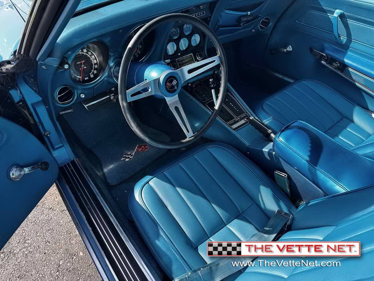 Chevrolet-corvette-coupe-1970-17