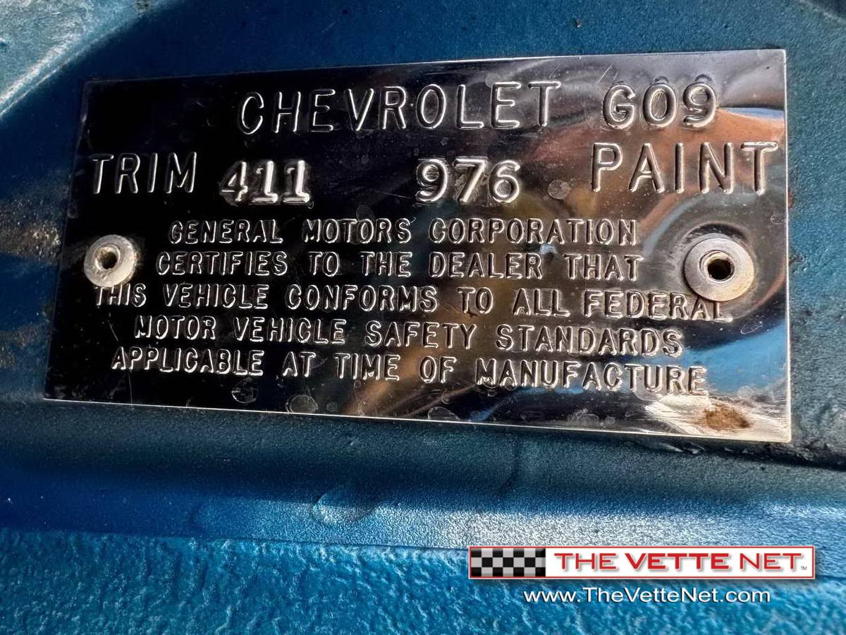 Chevrolet-corvette-coupe-1970-18