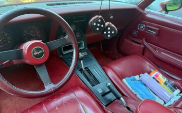 Chevrolet-corvette-coupe-1981-red-3