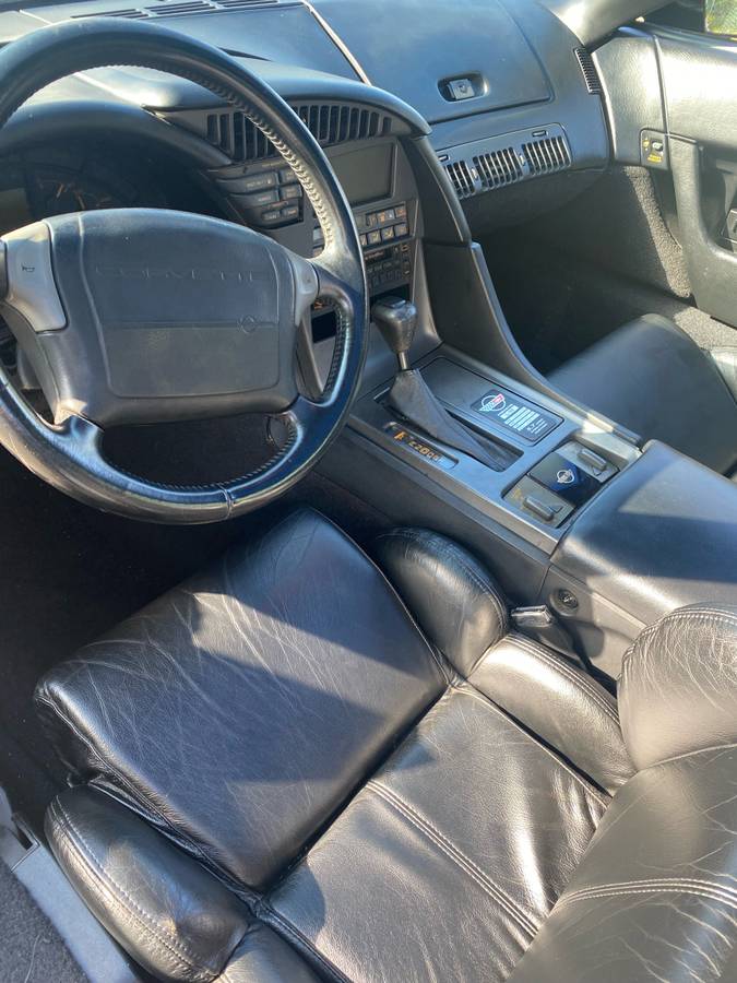 Chevrolet-corvette-coupe-1990-black-11