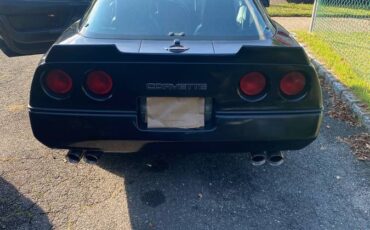 Chevrolet-corvette-coupe-1990-black-3