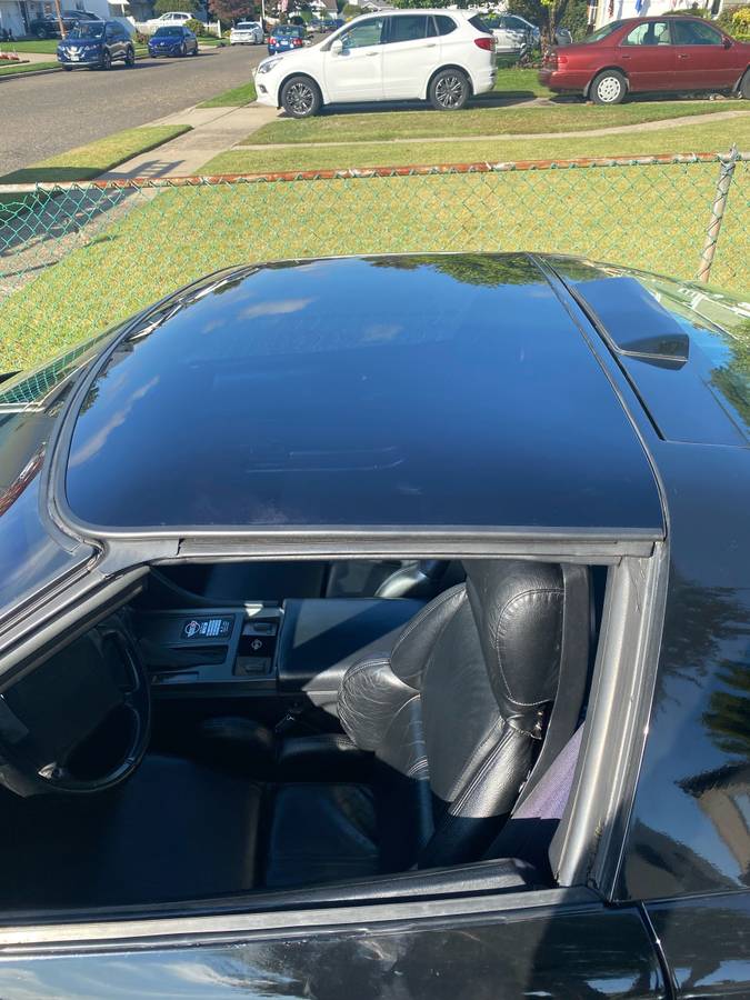 Chevrolet-corvette-coupe-1990-black-6