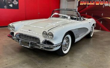 Chevrolet-corvette-fuelie-1961-white-1
