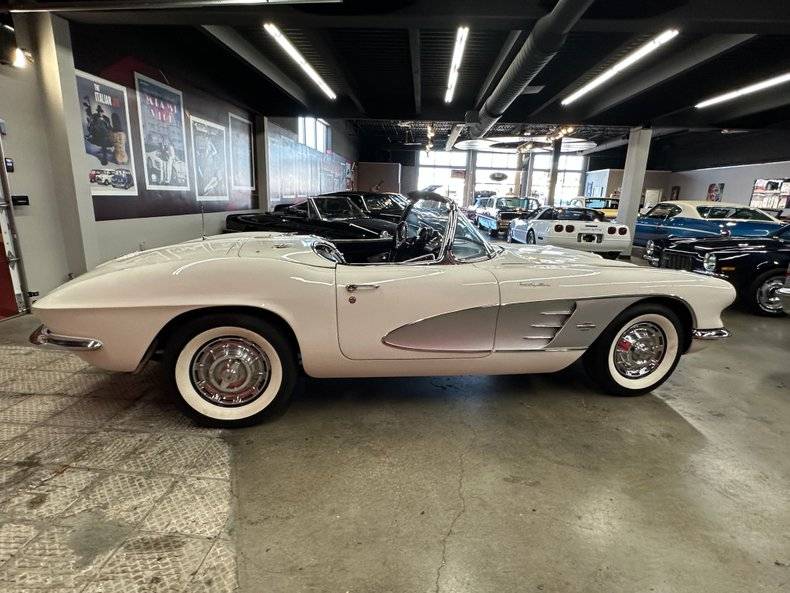 Chevrolet-corvette-fuelie-1961-white-4