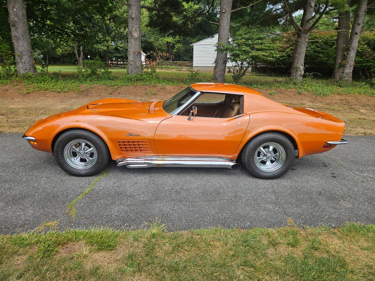 Chevrolet-corvette-ls5-1972-orange-14