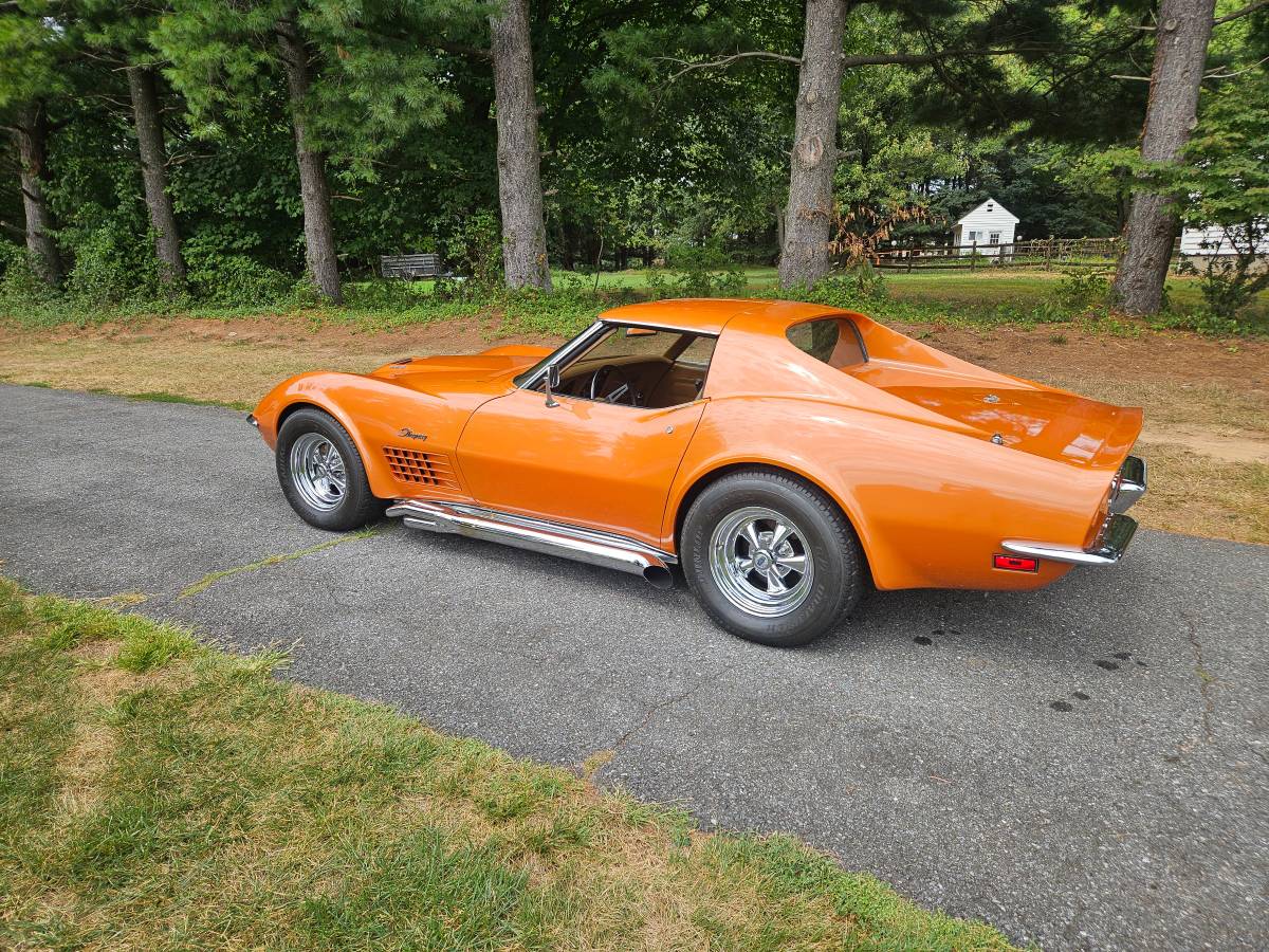 Chevrolet-corvette-ls5-1972-orange-15