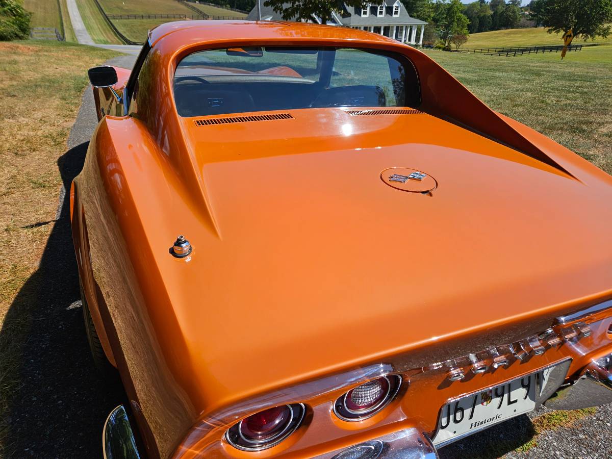 Chevrolet-corvette-ls5-1972-orange-6