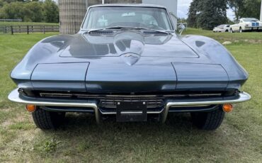 Chevrolet-corvette-sting-ray-1967-1