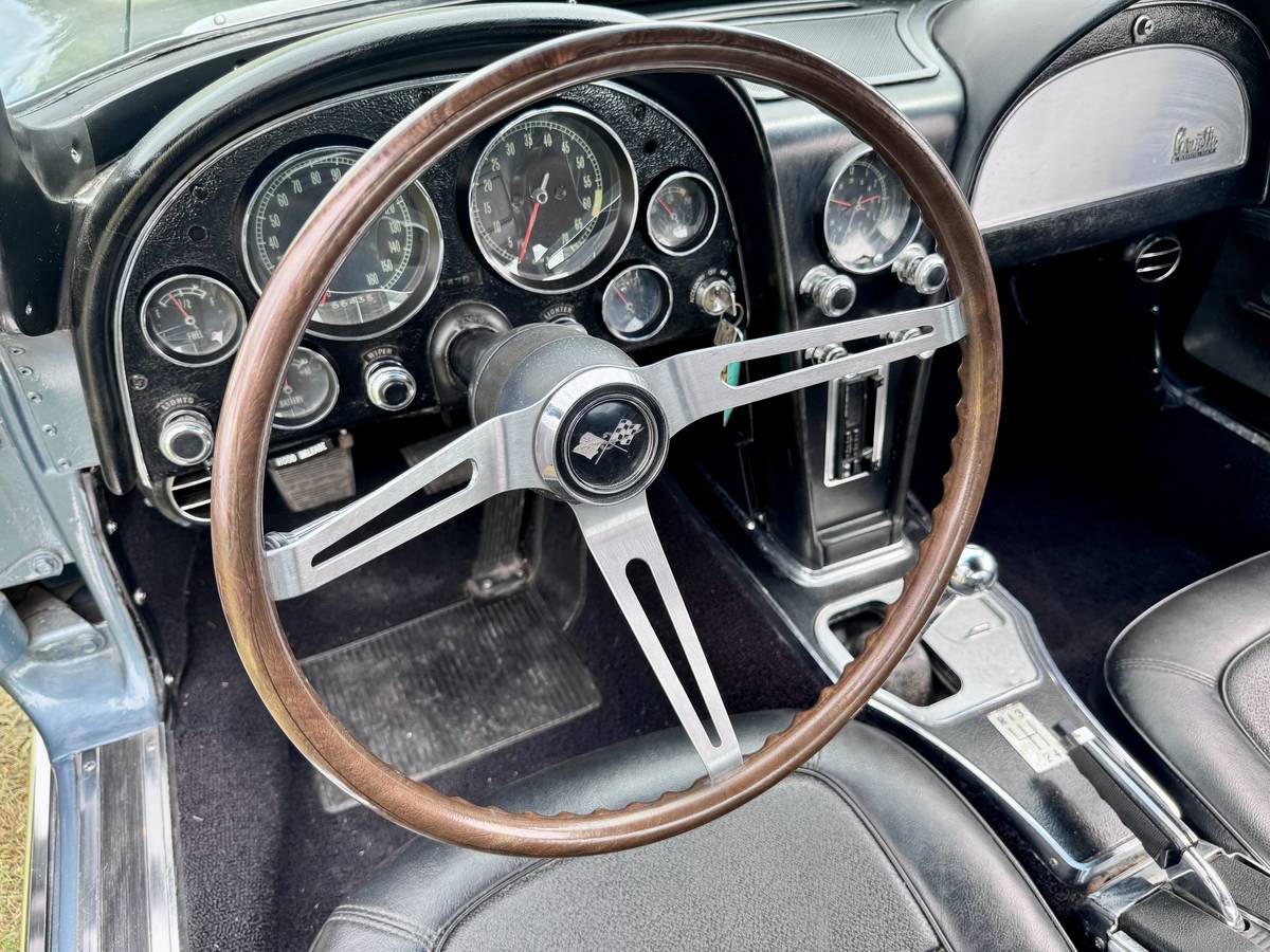 Chevrolet-corvette-sting-ray-1967-7