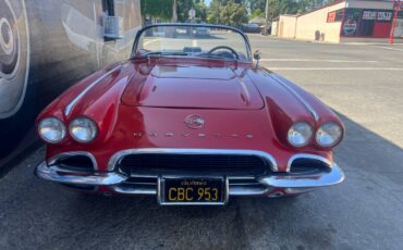 Chevrolet-corvette-stingray-1962-red-1
