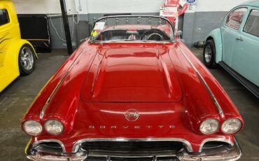 Chevrolet-corvette-stingray-1962-red-12