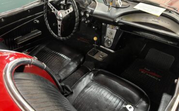 Chevrolet-corvette-stingray-1962-red-13