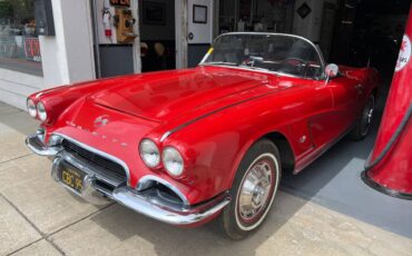 Chevrolet-corvette-stingray-1962-red-15