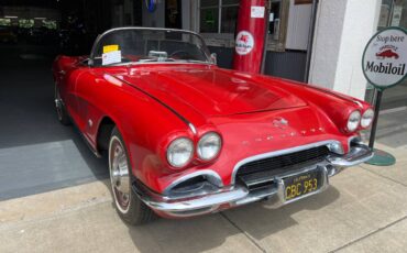 Chevrolet-corvette-stingray-1962-red-17