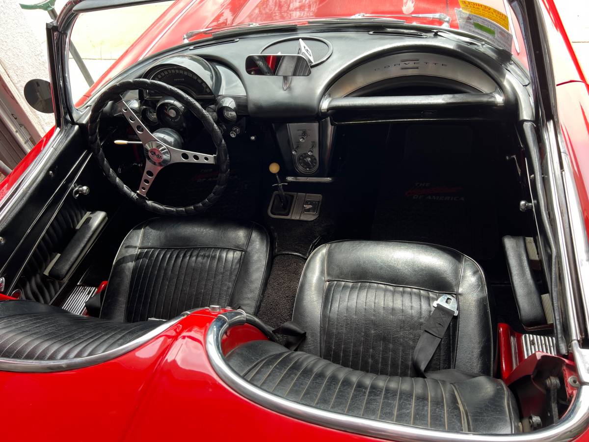Chevrolet-corvette-stingray-1962-red-18