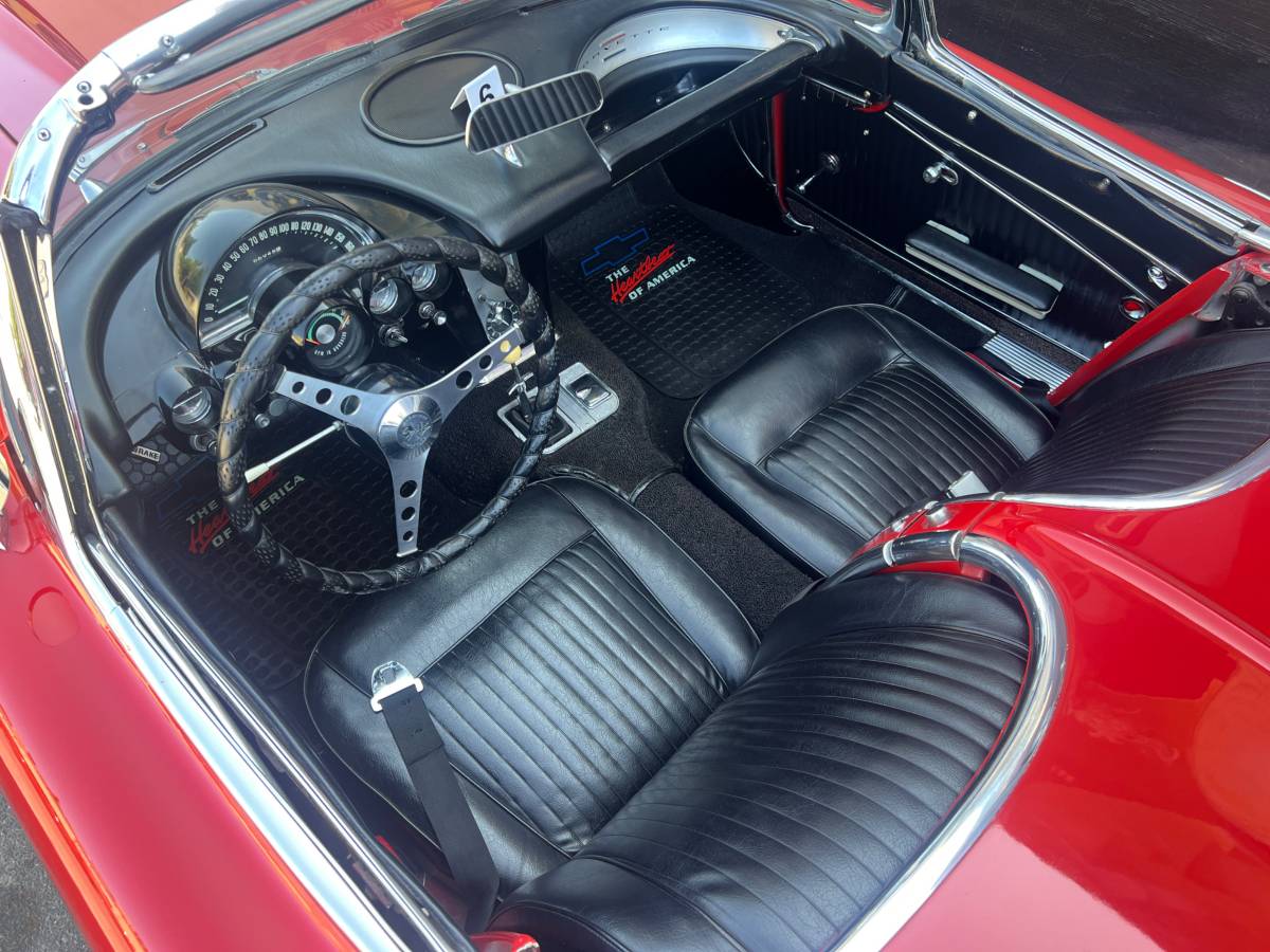 Chevrolet-corvette-stingray-1962-red-8