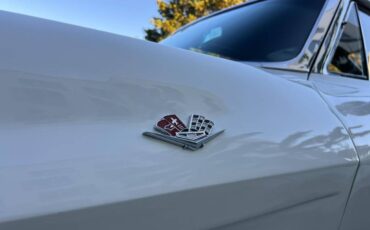 Chevrolet-corvette-stingray-1963-white-1