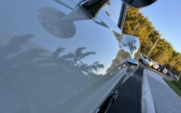Chevrolet-corvette-stingray-1963-white-2