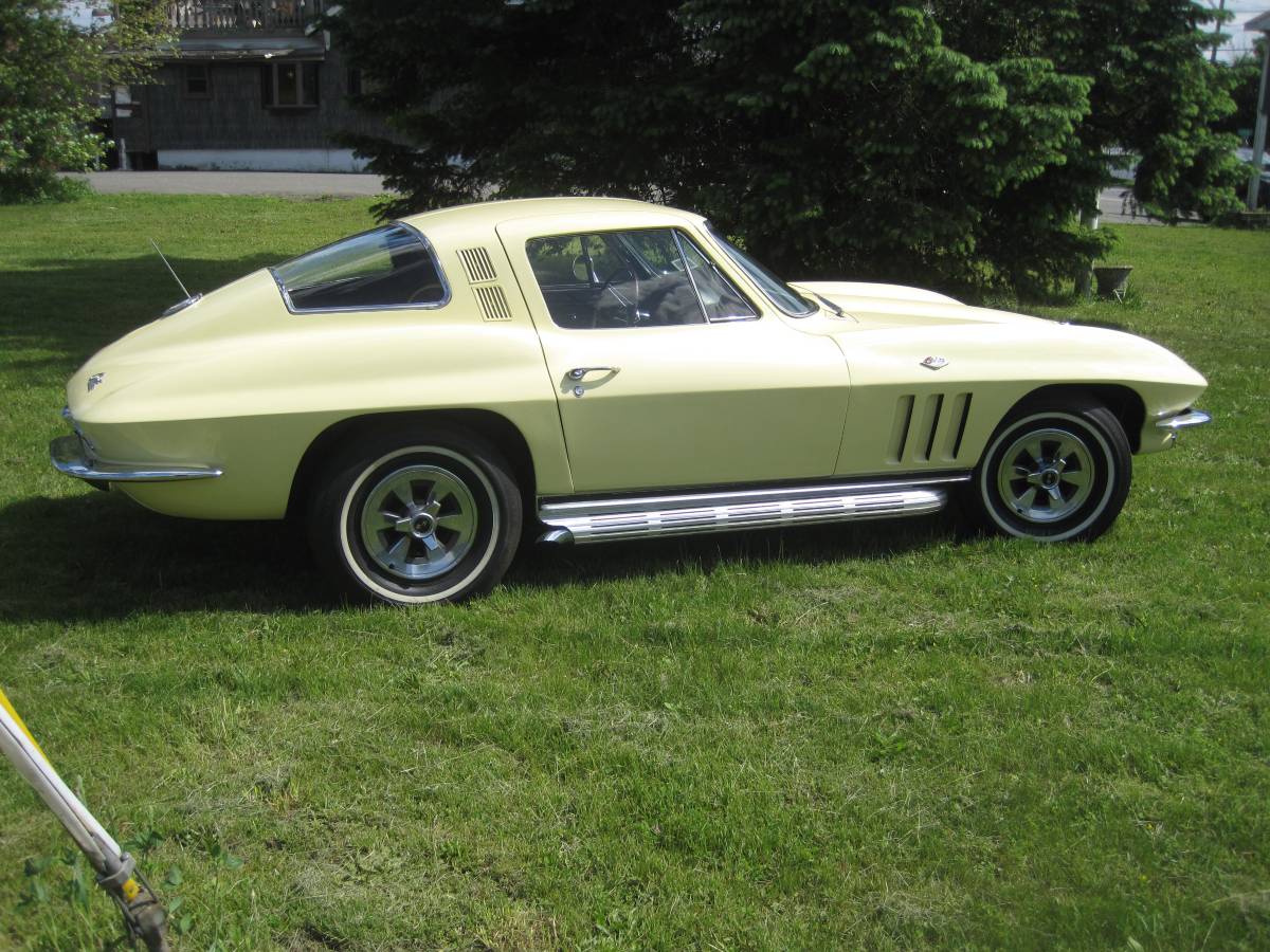 Chevrolet-corvette-stingray-1965-10