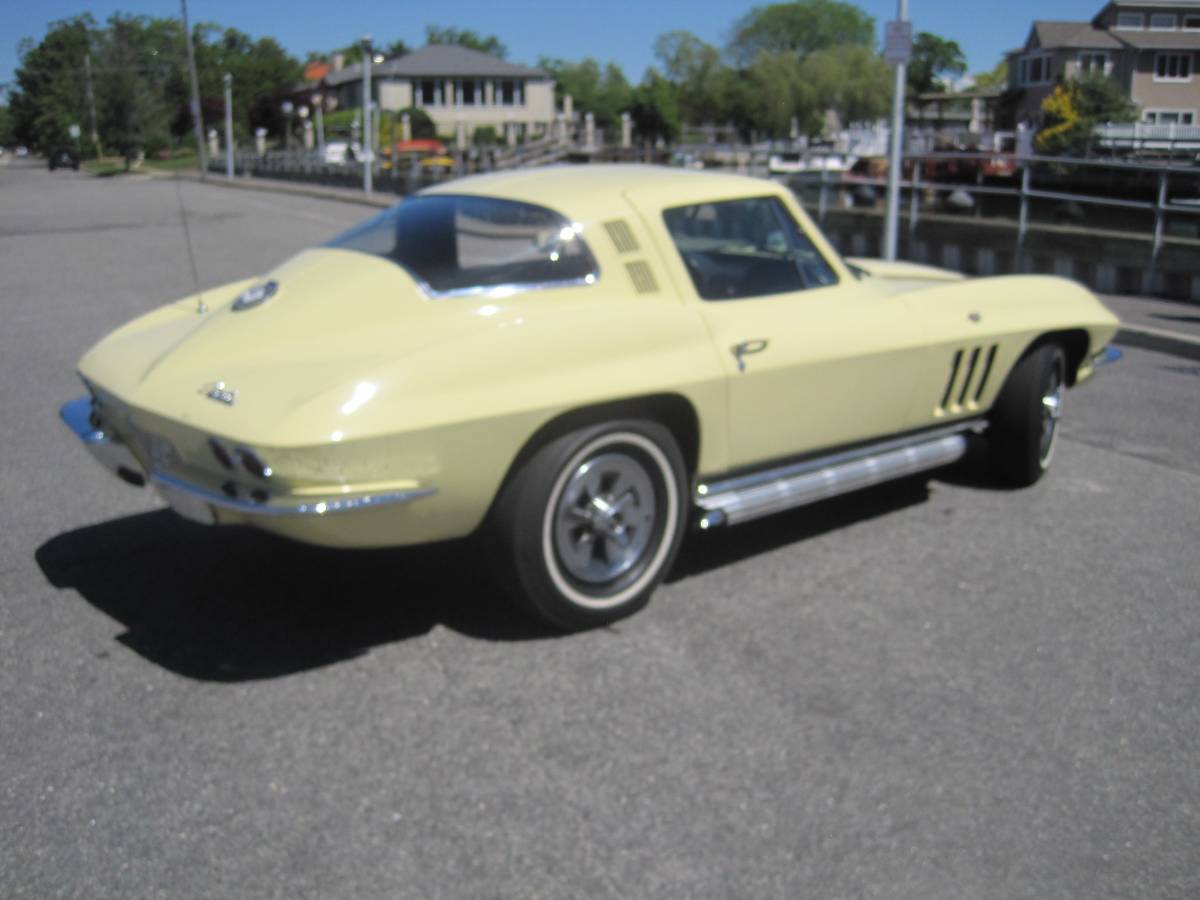Chevrolet-corvette-stingray-1965-13