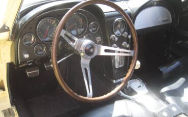 Chevrolet-corvette-stingray-1965-15