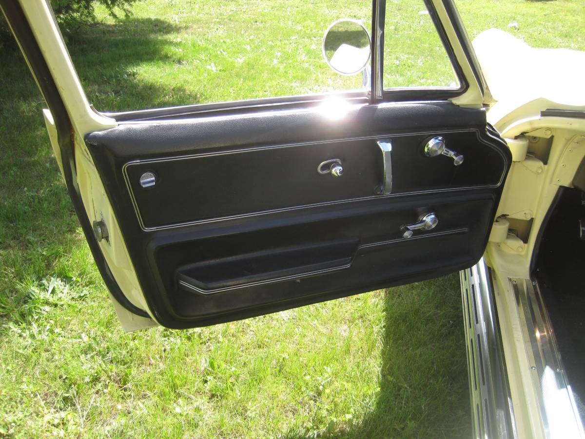 Chevrolet-corvette-stingray-1965-5