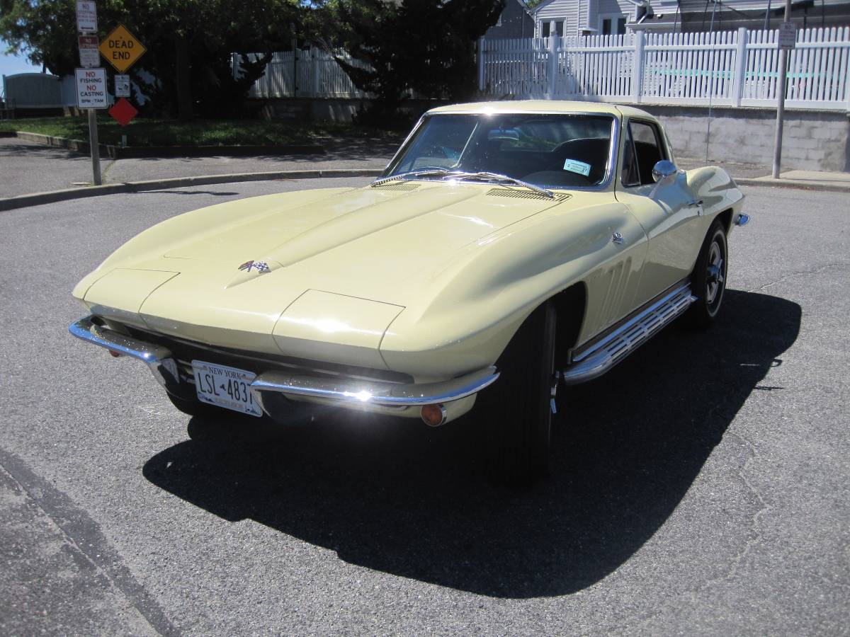 Chevrolet-corvette-stingray-1965-6