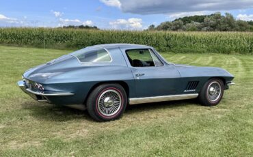Chevrolet-corvette-stingray-1966-white-20