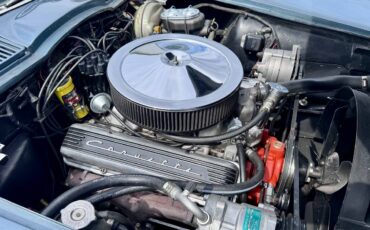 Chevrolet-corvette-stingray-1966-white-4