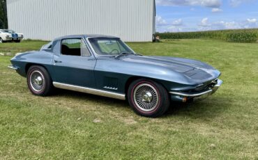 Chevrolet-corvette-stingray-1967-10