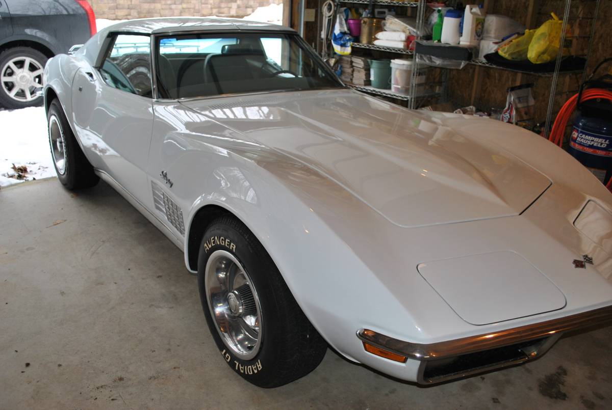 Chevrolet-corvette-stingray-1971-white-1