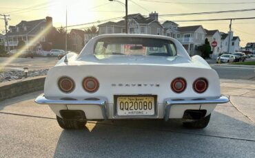 Chevrolet-corvette-stingray-1971-white-3
