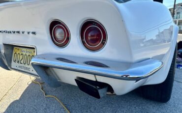 Chevrolet-corvette-stingray-1971-white-4