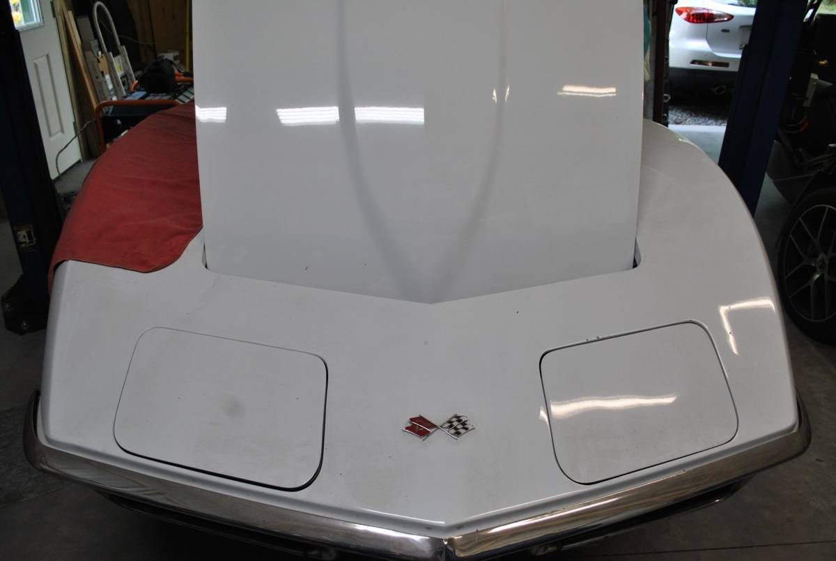 Chevrolet-corvette-stingray-1971-white-9