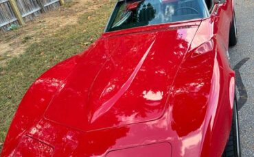 Chevrolet-corvette-stingray-1972-red-2
