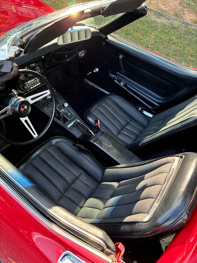 Chevrolet-corvette-stingray-1972-red-4