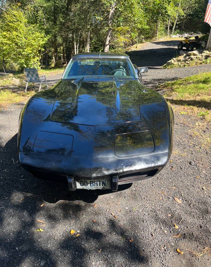Chevrolet-corvette-stingray-1975-black