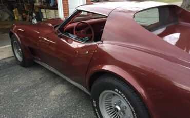 Chevrolet-corvette-stingray-1976-custom