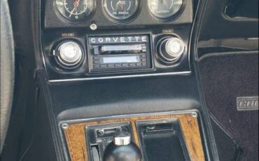 Chevrolet-corvette-stingray-1976-silver-11