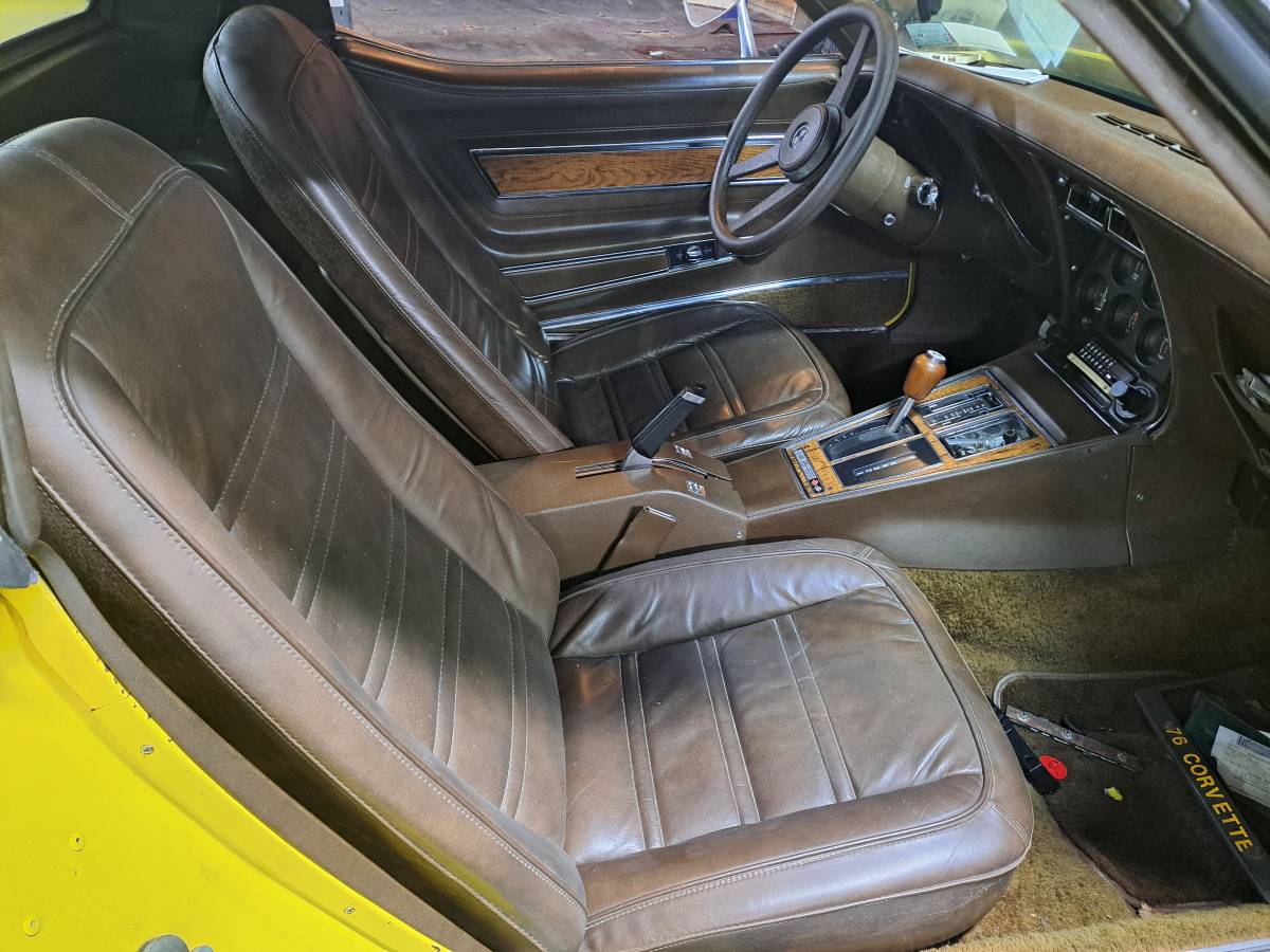 Chevrolet-corvette-stingray-1976-yellow-2