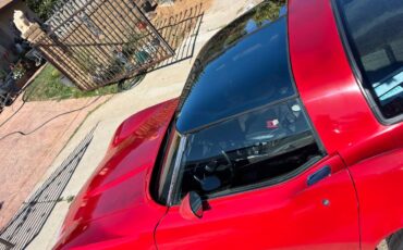 Chevrolet-corvette-stingray-1982