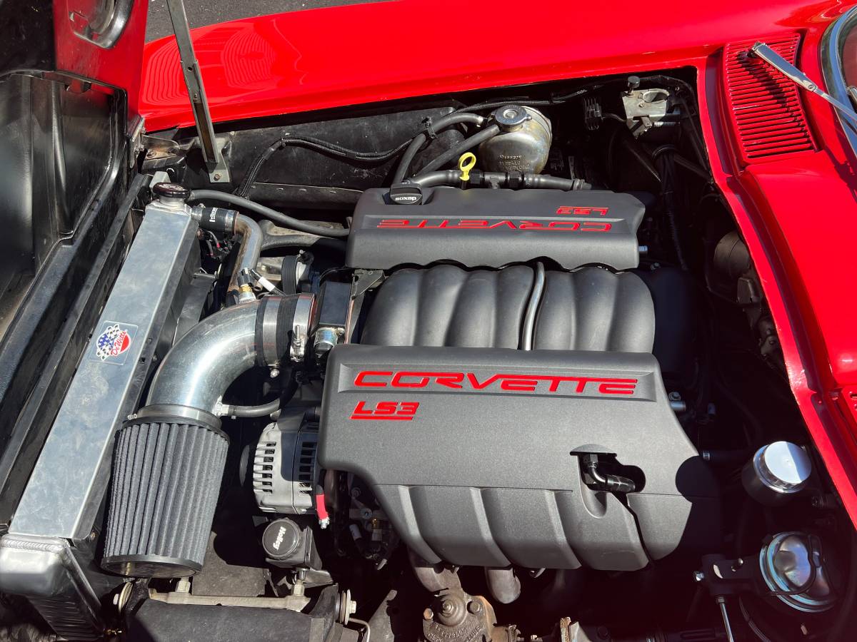 Chevrolet-corvette-stingray-convertible-1964-red-10