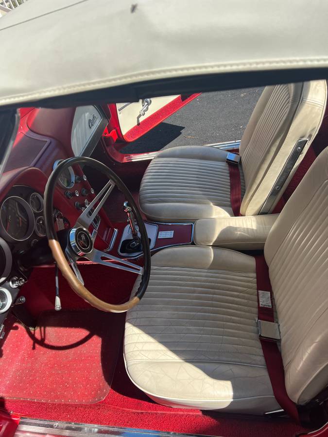 Chevrolet-corvette-stingray-convertible-1964-red-3