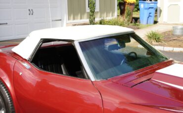 Chevrolet-corvette-stingray-convertible-1969-red-17