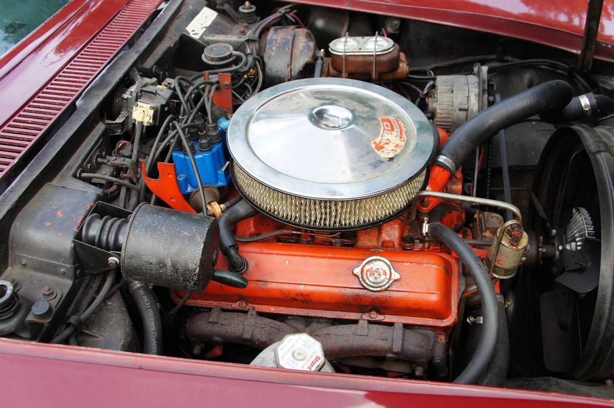 Chevrolet-corvette-stingray-convertible-1969-red-19