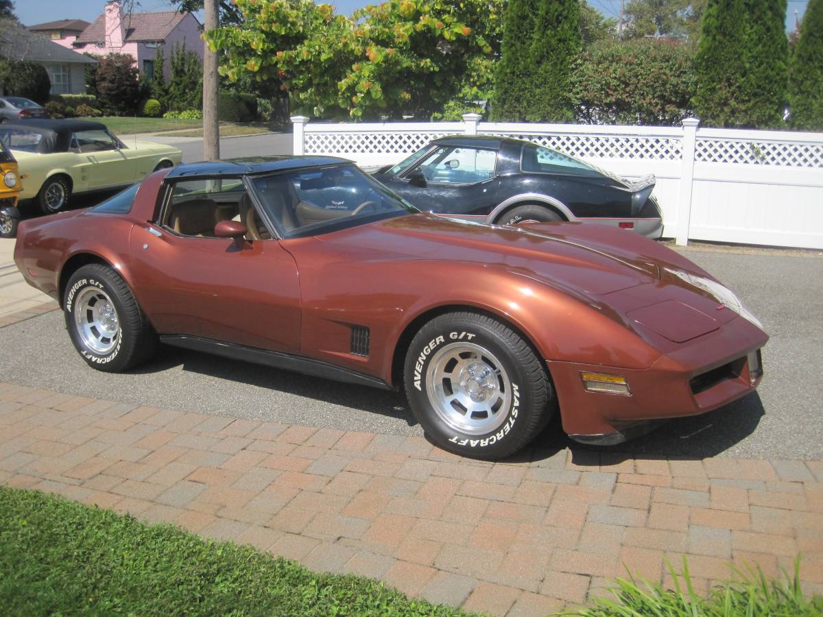 Chevrolet-corvette-stingray1-1981