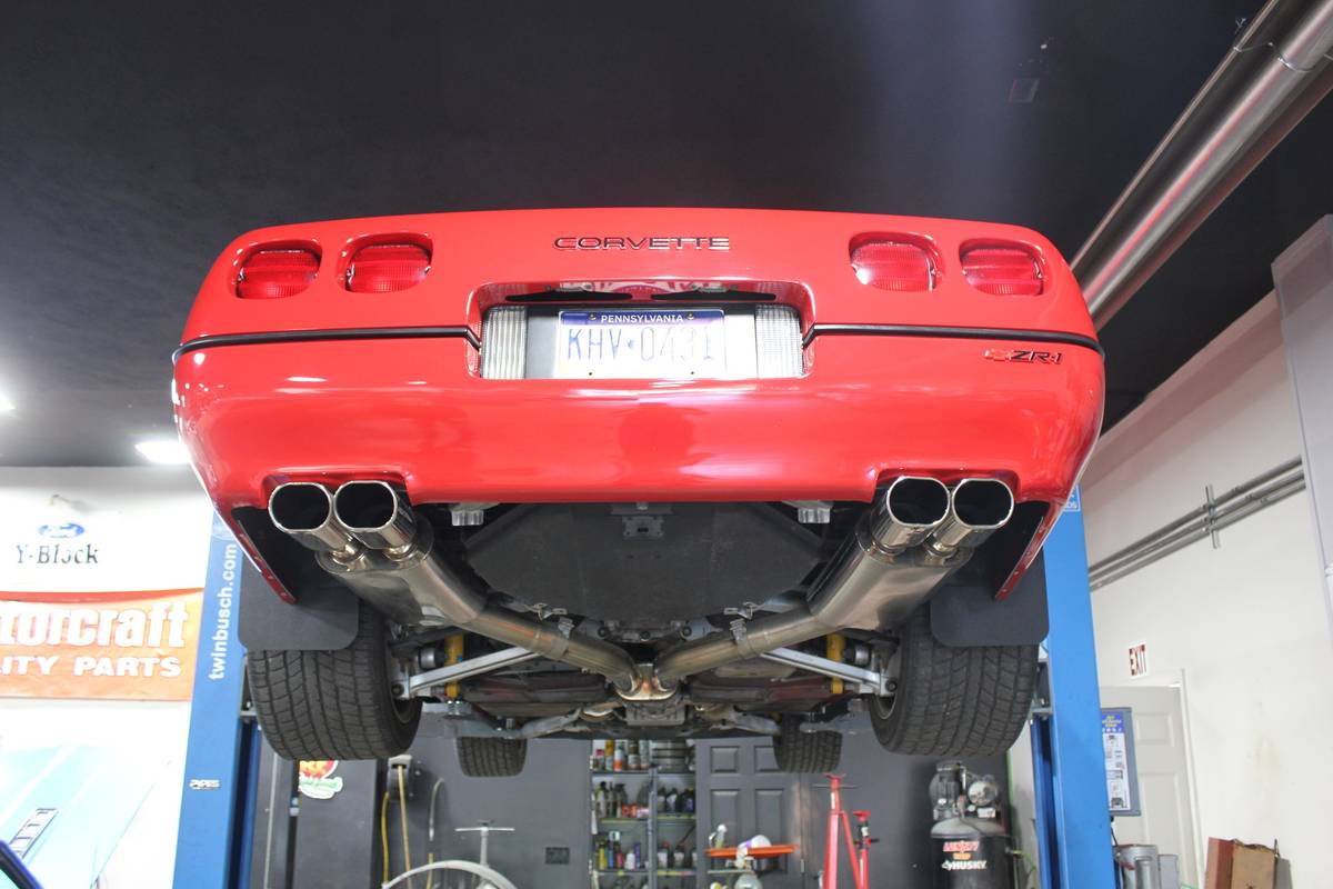 Chevrolet-corvette-zr1-1990-red-17